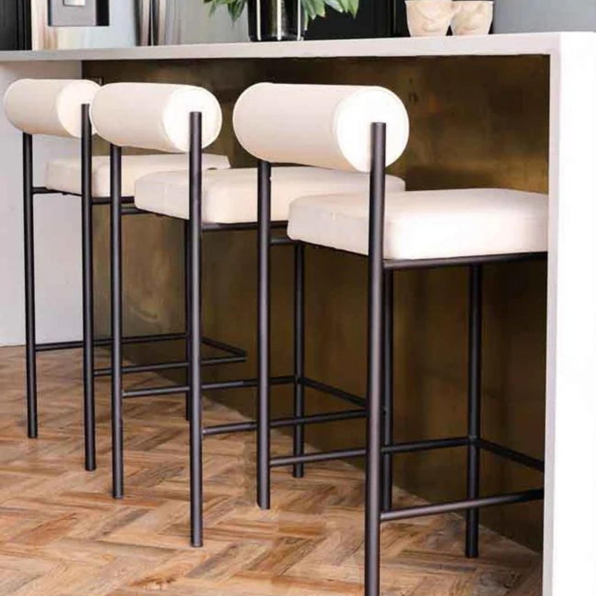 511 Bar & Counter Stool