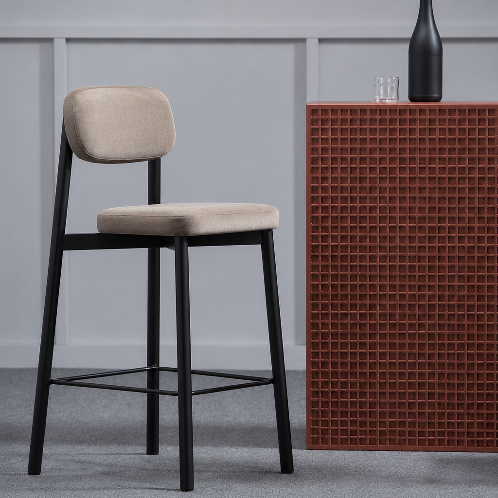 699 Bar & Counter Stool